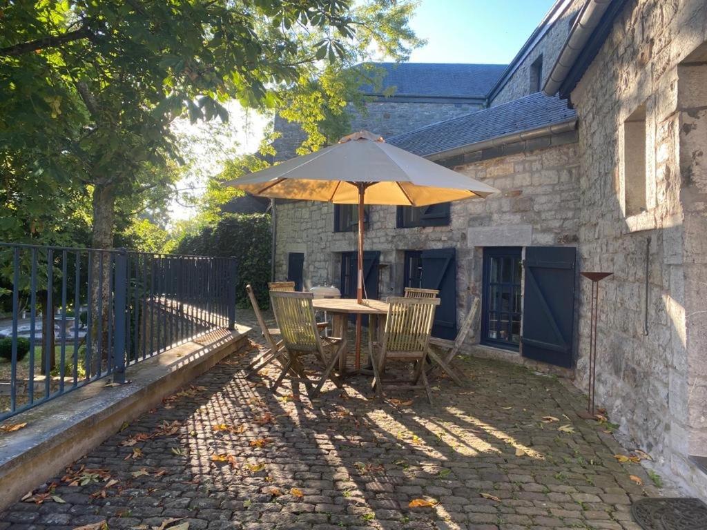 Les Confidences De Messire Sanglier, Stylished Guest Houses Beauraing Buitenkant foto