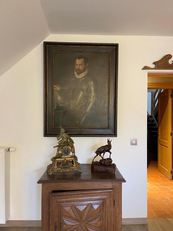Les Confidences De Messire Sanglier, Stylished Guest Houses Beauraing Buitenkant foto