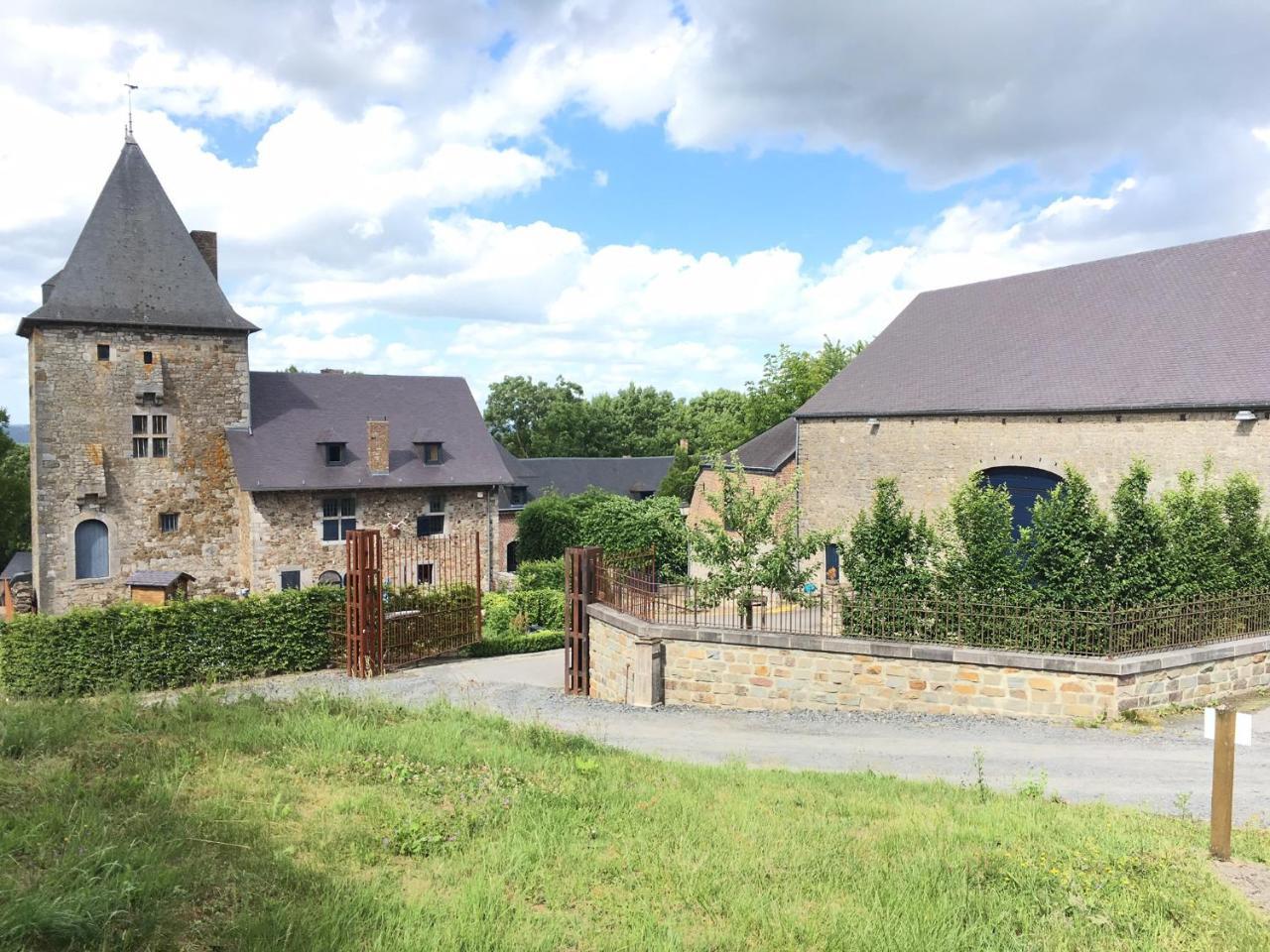 Les Confidences De Messire Sanglier, Stylished Guest Houses Beauraing Buitenkant foto