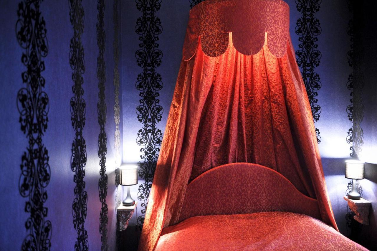Les Confidences De Messire Sanglier, Stylished Guest Houses Beauraing Kamer foto